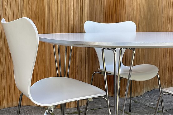 ☑️ Arne Jacobsen, Piet Hein and Bruno Matthson for Fritz Hansen, Denmark, Super-Elliptical dining table (c1969)