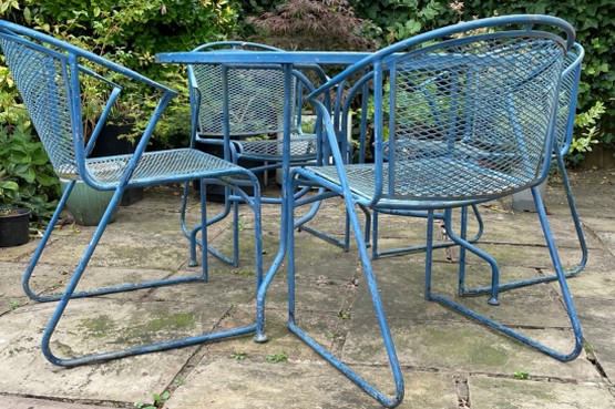 ☑️ mid century metal mesh garden table chairs
