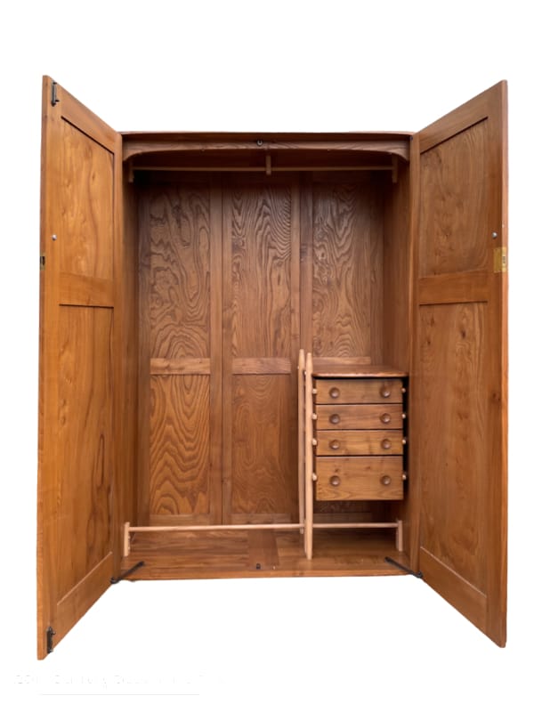  Lucian Ercolani (1888-1976) Ercol Windsor Model 481 Double Wardrobe With Internal Drawer Unit c1960’s - A fabulous wardrobe in a beautifully grained Elm 