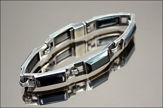 ☑️ 20th Century Decorative Arts |hematitie art deco silver bracelet