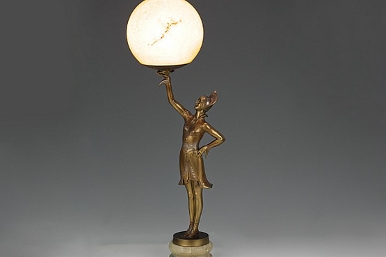☑️ Art Deco Spelter figurine lady lamp