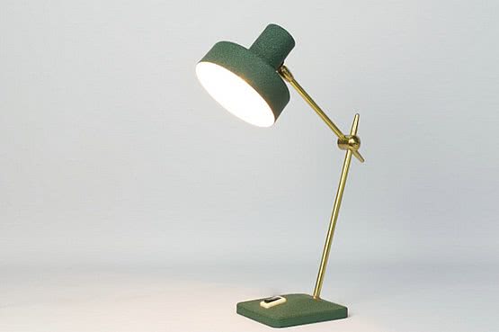 ☑️ a mide century modern desk lamp 