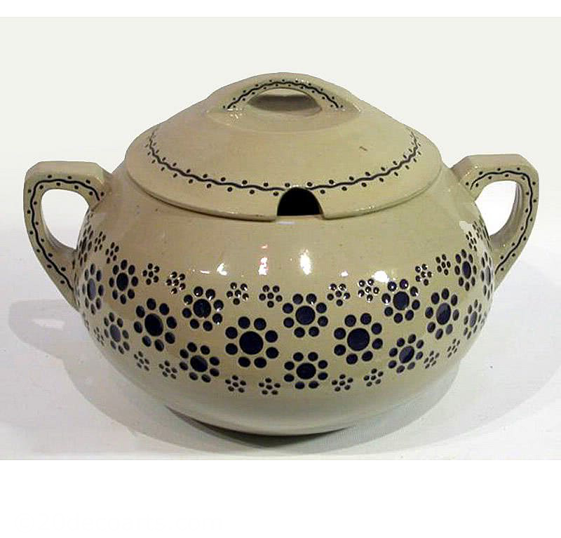  20th Century Decorative Arts |Marzi & Remy stoneware soup tureen / punch bowl of Jugendstil design. Marzi & Remy, Hoehr-Grenzhausen.