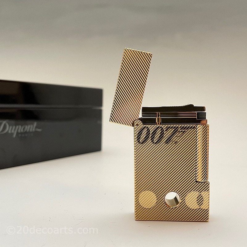  James Bond 007 S.T. Dupont Gold Plated  Ligne 2 Lighter with Bullet Hole 