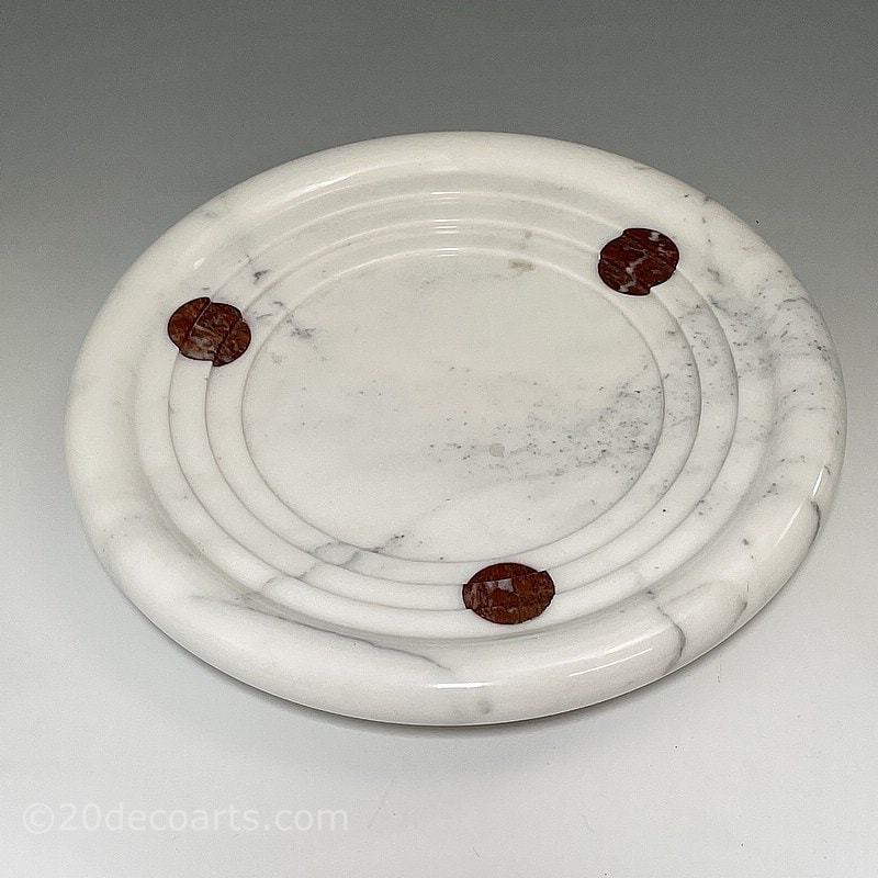 SAdolfo Natalini for UpGroup Italia, Piatto A post Modernist Marble Footed Dish c1990’s 