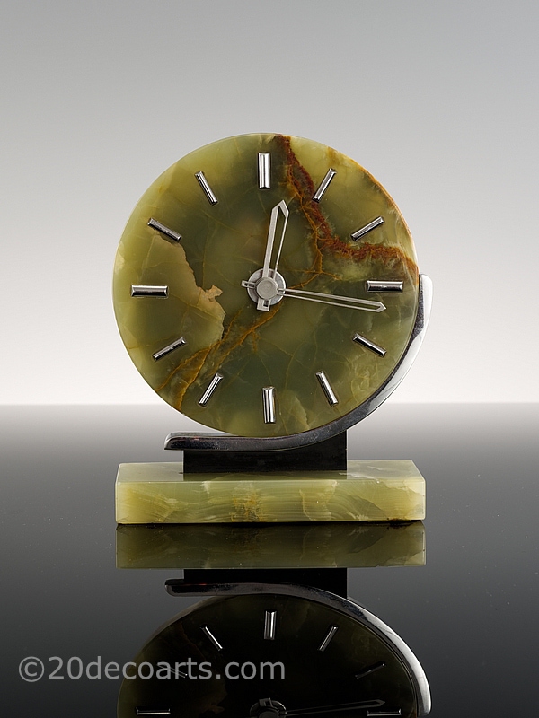 Modernist Art Deco Clock - A very stylish item, Germany circa 1930