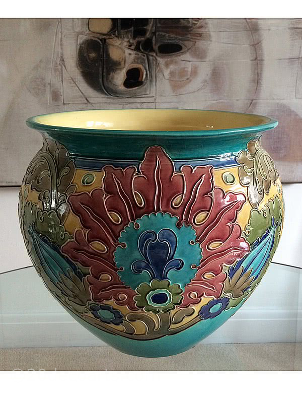  20th Century Decorative Arts |An Exceptional, Large Burmantofts Faience Jardiniere with tube lined Iznik / Anglo-Persian decoration, c1900.