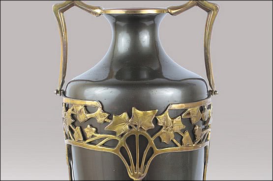 ☑️ 20th Century Decorative Arts |A large Elio Schiavon hi-glaze figurative sculptural ceramic vase, Italy circa 1960 Guerriero