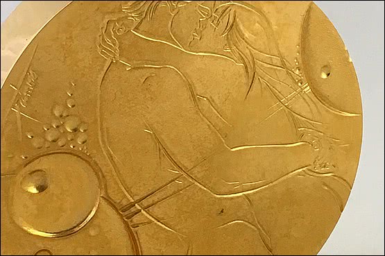 ☑️ 20th Century Decorative Arts |Pierre-Yves Tremois (b.1921, Paris) Paperweight Bronze Florentin Medal, 1988 
