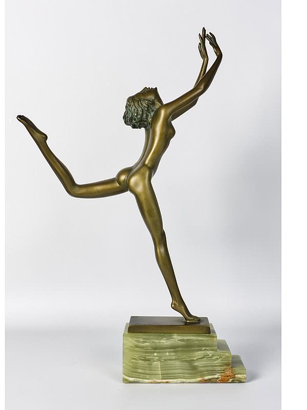  20th Century Decorative Arts |Art Deco statue 1930s, Lorenzl dancer 