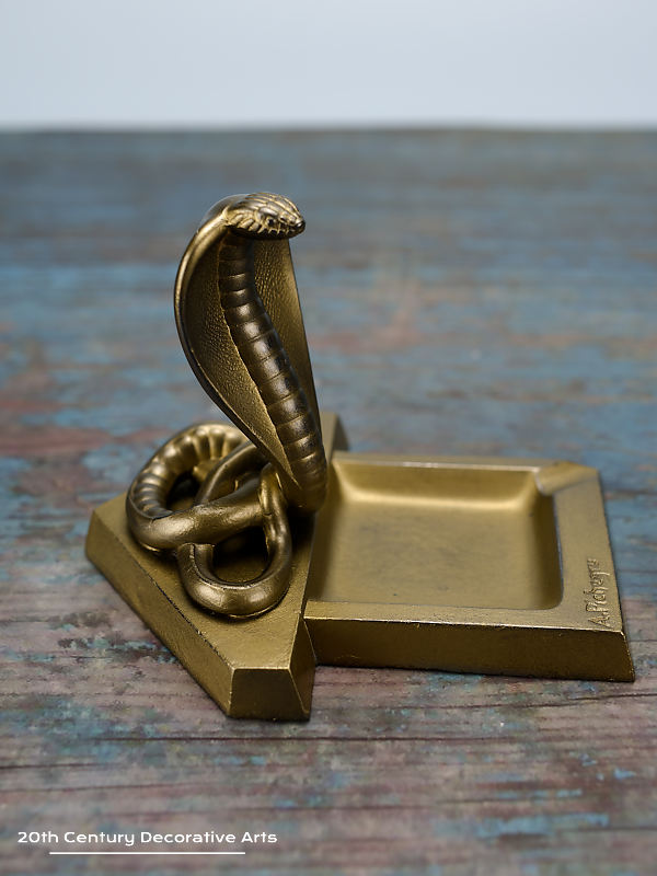 Snake Cobra - An Art Deco Ashtray cendrier signed A. Pichegru