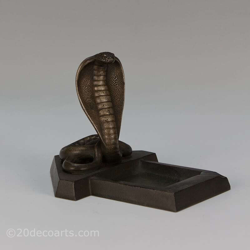 Snake Cobra - An Art Deco Ashtray cendrier signed A. Pichegru