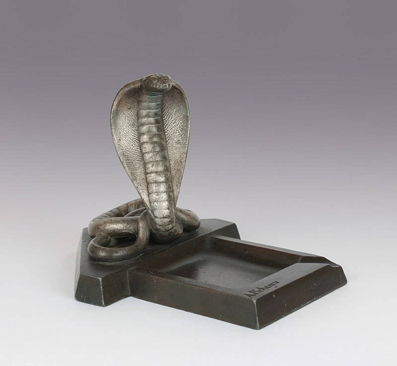  20th Century Decorative Arts |Cobra - An Art Deco ashtray