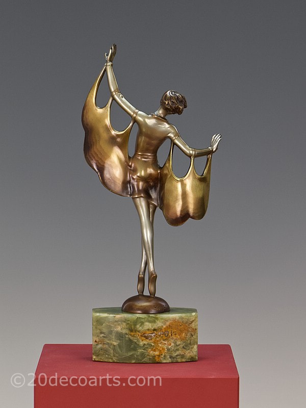   Josef Lorenzl - An Art Deco bronze Batgirl figurine, Vienna Austria 