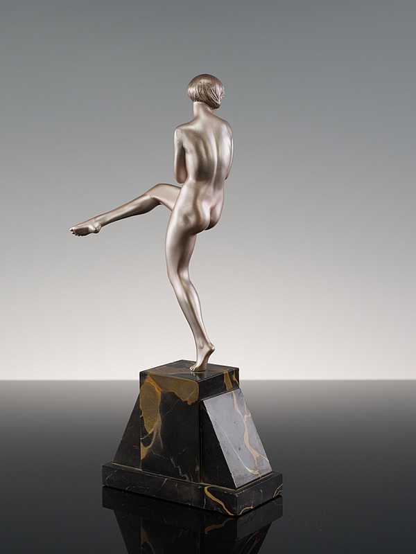 Pierre Le Faguays - An Art Deco bronze sculpture, France circa 1925 titled Shy, the young woman dancing with a drape held to her body