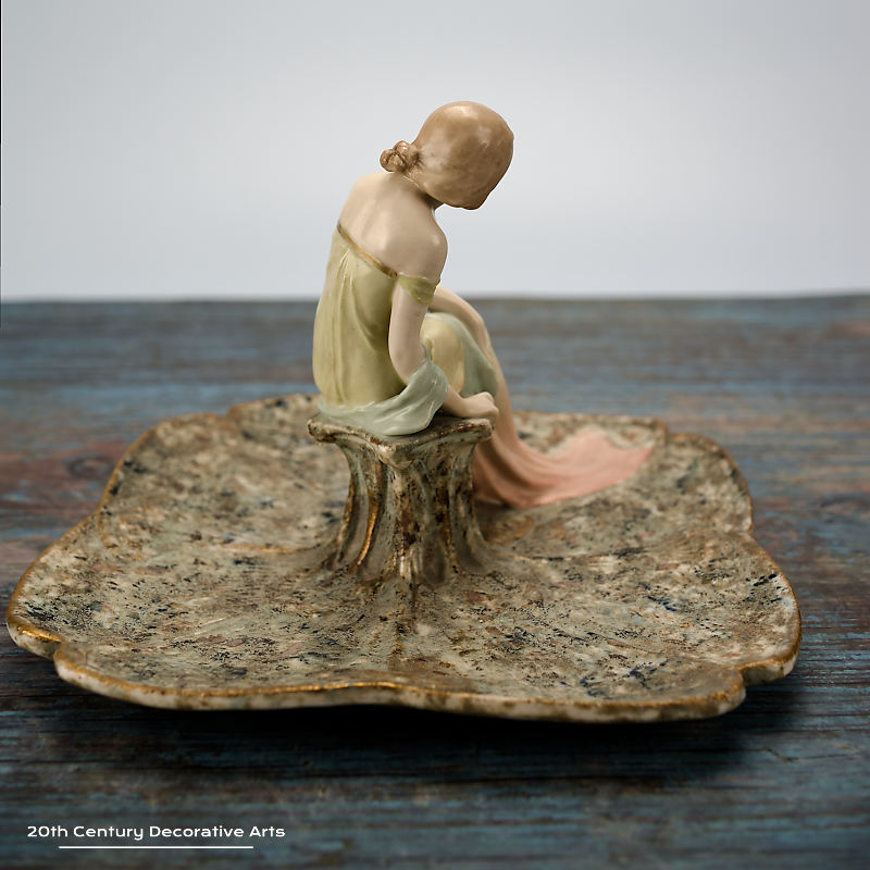 Ernst Wahliss, Turn-Teplitz, Bohemia 1900 -  A porcelain card tray featuring a young woman